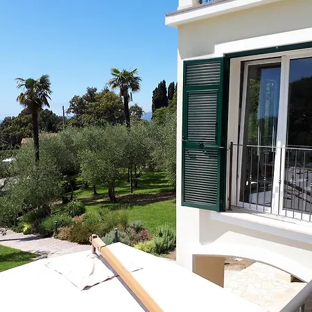 Blueline Hotel Tellaro